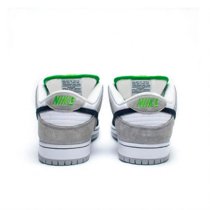 Dunk Low 'Chlorophyll' (Preto/Branco/Verde)
