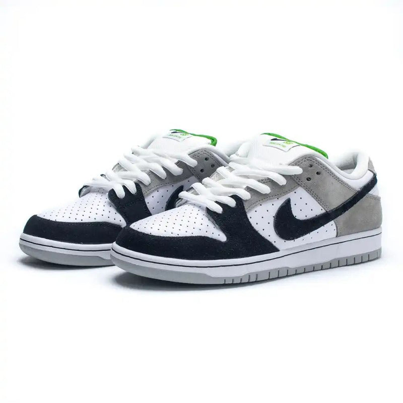 Dunk Low 'Chlorophyll' (Preto/Branco/Verde)